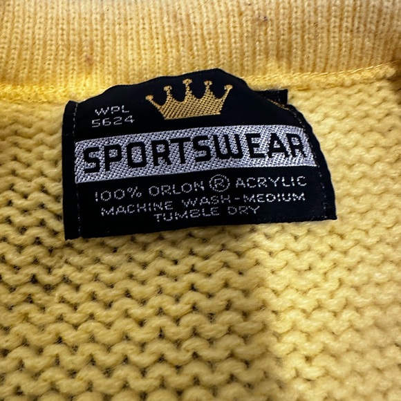 VTG 50s Unisex Sz:L Sportswear Bright Yellow VNeck Cable Knit Preppy Sweater. - Picture 10 of 10